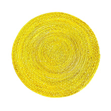 Load image into Gallery viewer, Handmade Round Iraca Placemats - Eco-Friendly 13.5" Diameter natural Fiber Table Decor