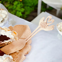 Load image into Gallery viewer, Beautiful Hand Carved Wooden Cake
Knife - Eco-Friendly Unka Wood Slice for Serving