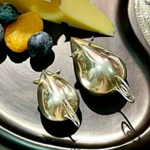 Load image into Gallery viewer, Sterling Silver Miniature Mouse - Unique Cheese Board Accessory