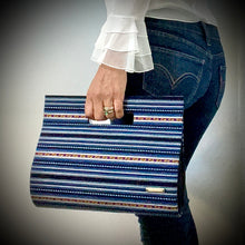Load image into Gallery viewer, Handle Clutch Bag-Peruvian Manta Loom