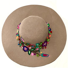 Load image into Gallery viewer, Embroidered Hat-Lurin