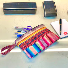 Load image into Gallery viewer, Versatile Pouch-Frazada
