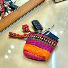 Load image into Gallery viewer, Mini Pouch-Pompon
