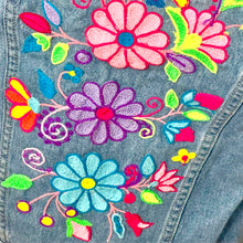 Load image into Gallery viewer, Distressed Denim Jacket Floral Embroidered Detail-Blue primaveral