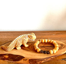 Load image into Gallery viewer, Palo Santo and Quartz Bracelet
