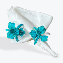 Load image into Gallery viewer, Iraca Palm Napkin Ring - Handmade Eco-Friendly Table Decor, Orchid Design