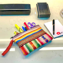 Load image into Gallery viewer, Versatile Pouch-Frazada