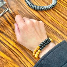 Load image into Gallery viewer, Palo Santo and Onyx Bracelet