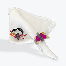 Load image into Gallery viewer, Iraca Palm Napkin Ring - Handmade Eco-Friendly Table Decor, Butterfly Design