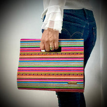 Load image into Gallery viewer, Handle Clutch Bag-Peruvian Manta Loom