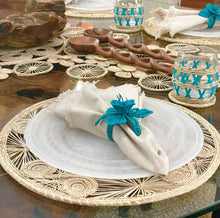 Load image into Gallery viewer, Handmade Caracol Iraca Placemats – Eco-Friendly 14” Natural Fiber Table Decor