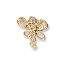 Load image into Gallery viewer, Iraca Palm Napkin Ring - Handmade Eco-Friendly Table Decor, Dragonfly Design