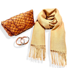 Load image into Gallery viewer, Sustainable Eco-Friendly
Handcrafted Pirarucu Fish Skin Clutch