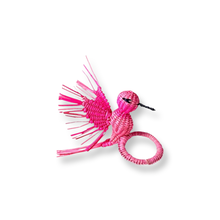 Load image into Gallery viewer, Iraca Palm Napkin Ring - Handmade Eco-Friendly Table Decor, Hummingbird Design
