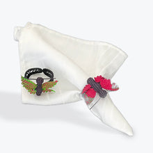 Load image into Gallery viewer, Iraca Palm Napkin Ring - Handmade Eco-Friendly Table Decor, Butterfly Design