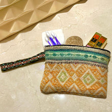 Load image into Gallery viewer, Mini Pouch-Vintage
