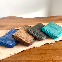 Load image into Gallery viewer, Genuine Mahi-mahi Fish Leather Coin Wallet