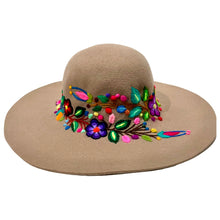 Load image into Gallery viewer, Embroidered Hat-Lurin