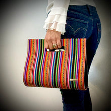 Load image into Gallery viewer, Handle Clutch Bag-Peruvian Manta Loom
